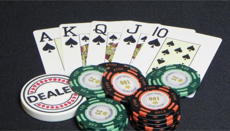 Ich will daheim Poker spielen? Welches Format passt für mich und was muss ich rechtliches beachten, wenn ich um Geld spiele?
- In diesem Video findet ihr die Grundlagen um für einen entspannten Poker-Abend gewappnet zu sein.

Ergänzungen und Empfehlungen in den Kommentaren herzlich Willkommen!

Hintergrundmusik: 
