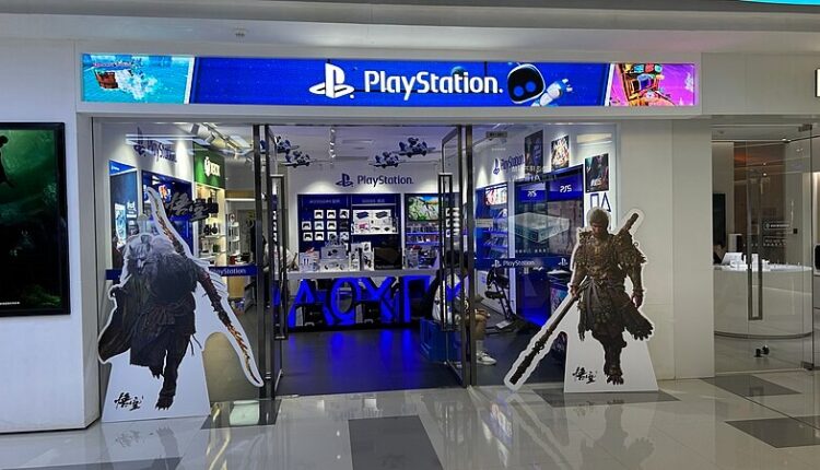  PlayStation, tags: drei – - CC BY-SA