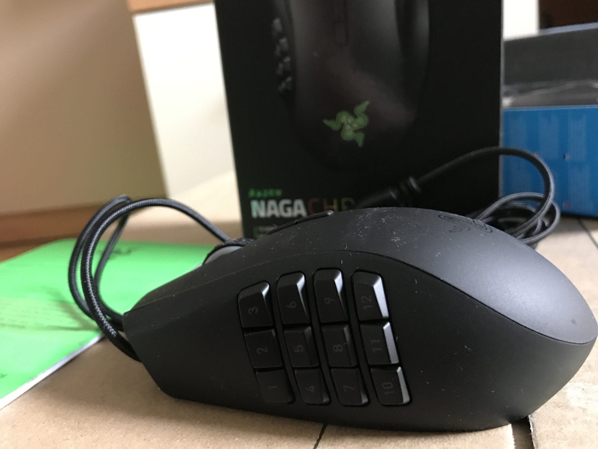 Razer Naga "MMO Maus" Seitenansicht