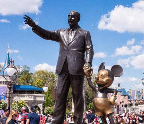 statue-walter-disney-mit-mickey-maus
